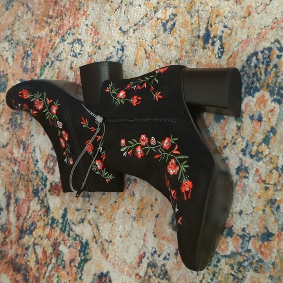 NWOT Calliso of California Veronaa Ankle Bootie - Picture 3 of 5